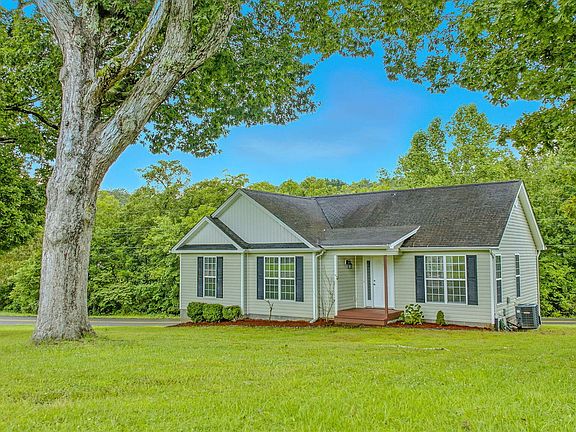 2nd image of 2867 Benton Pike NE