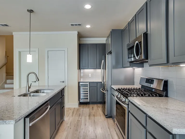 4316 Hartford St #31 — Photo 5