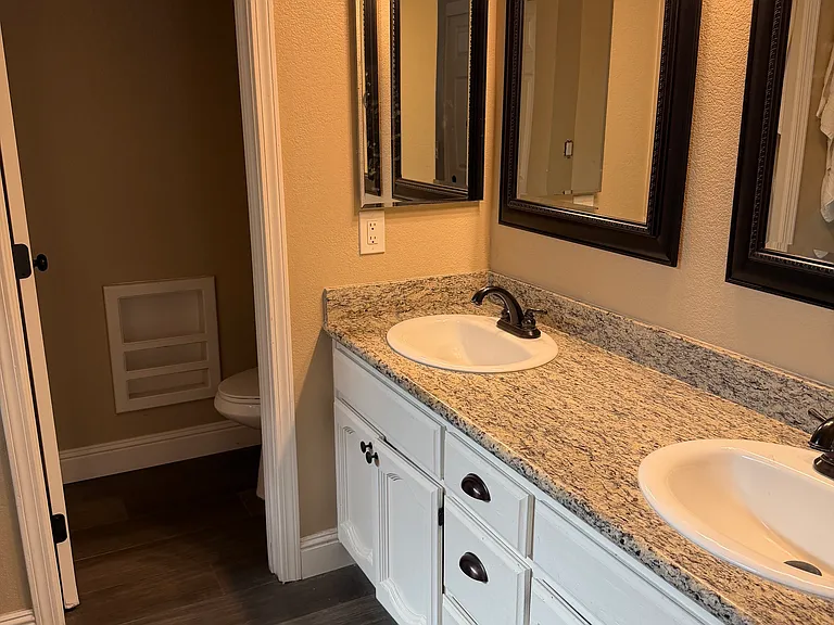871 Strathaven Way — Photo 7