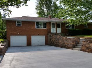 6222 Pilot Knob Ave NE, Louisville, OH 44641