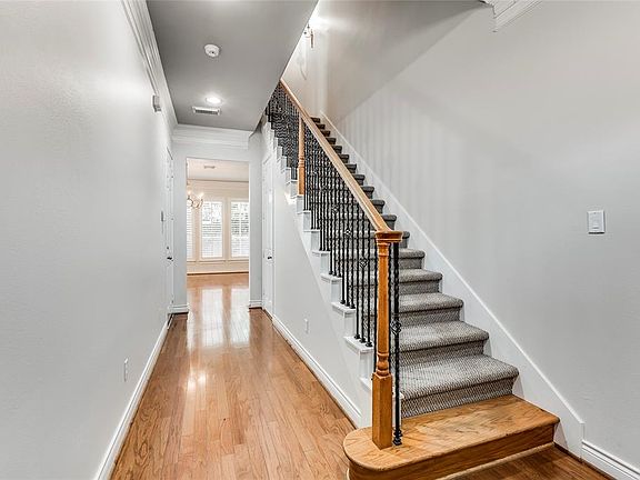 3rd image of 1211 Sherwood Forest Glen Ct