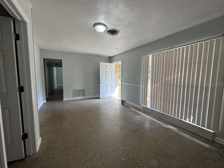 5717 Fernhill Dr — Photo 10