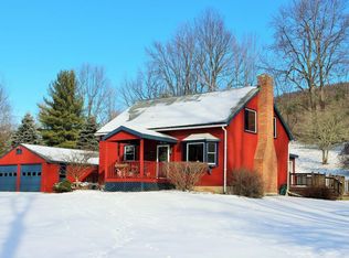 334 Sycamore Ln, Arlington, VT 05250