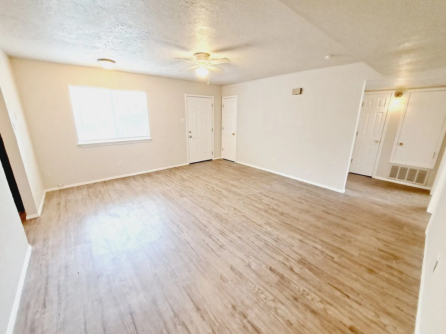 1506 John St — Photo 3
