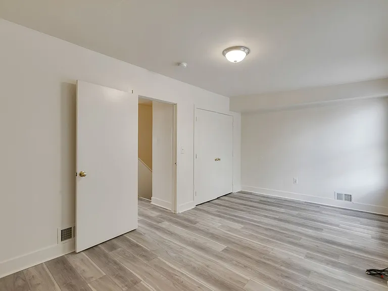 4007-4011 Aspen St — Photo 13