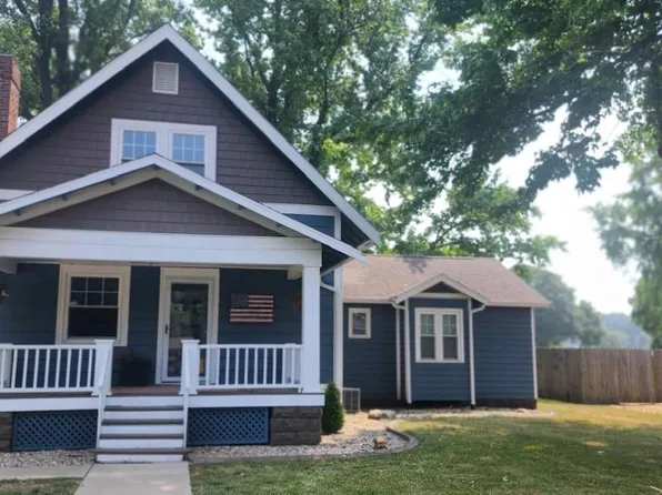 713 E Birch St, New Berlin, IL 62670