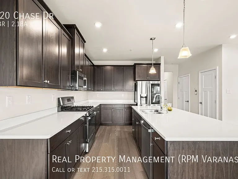 220 Chase Dr — Photo 12