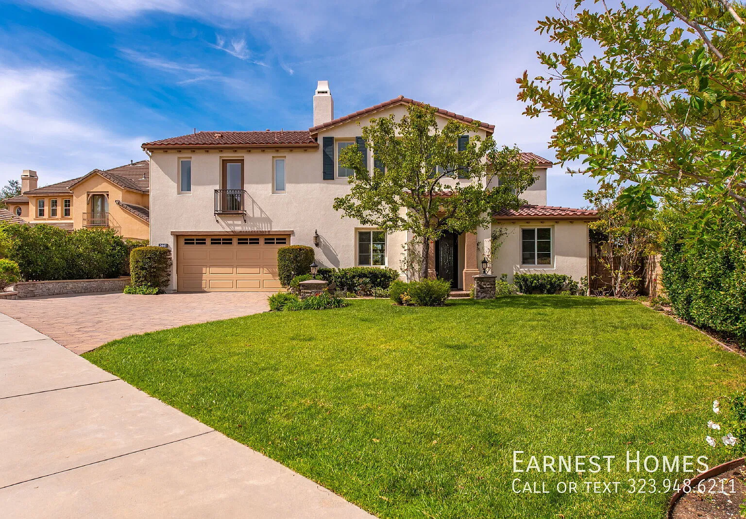 Spacious 5-Bedroom Simi Valley Estate with Pool, Spa, Sports Court & Mountain Views — Photo 1