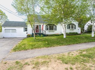 26 Maple St, East Millinocket, ME 04430