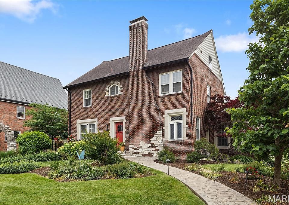 1st image of 7456 Parkdale Ave
