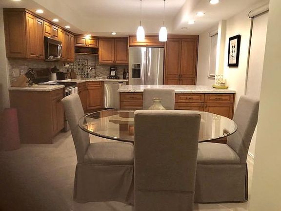 5th image of 1 Harbourside Dr APT 2211