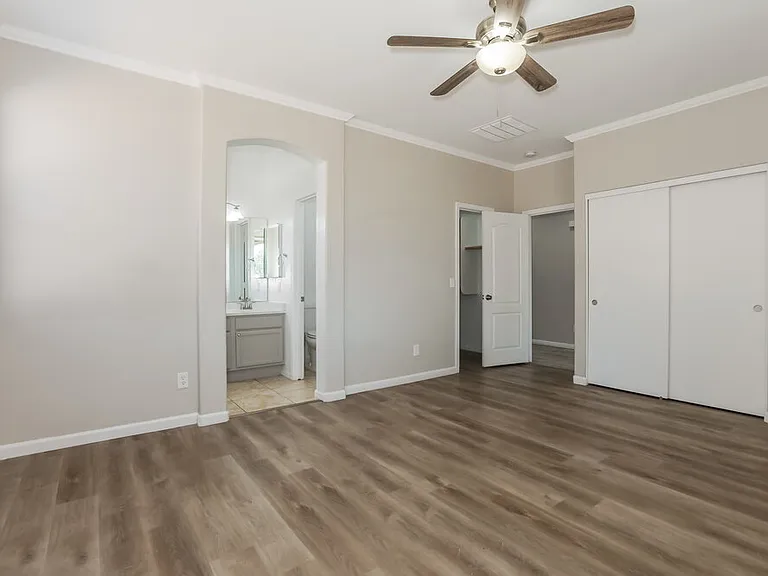 3329 E Powell Ct — Photo 10