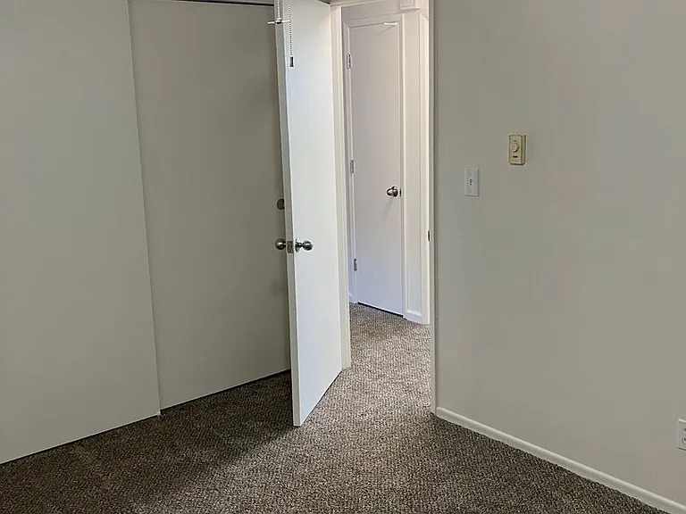 503 E Reserve St — Photo 5