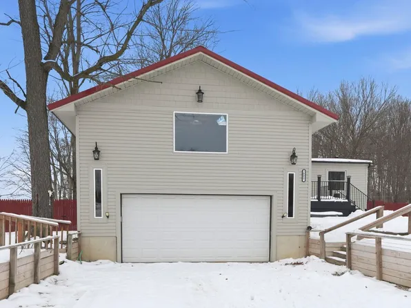 70857 Tecumseh Dr, Nappanee, IN 46550