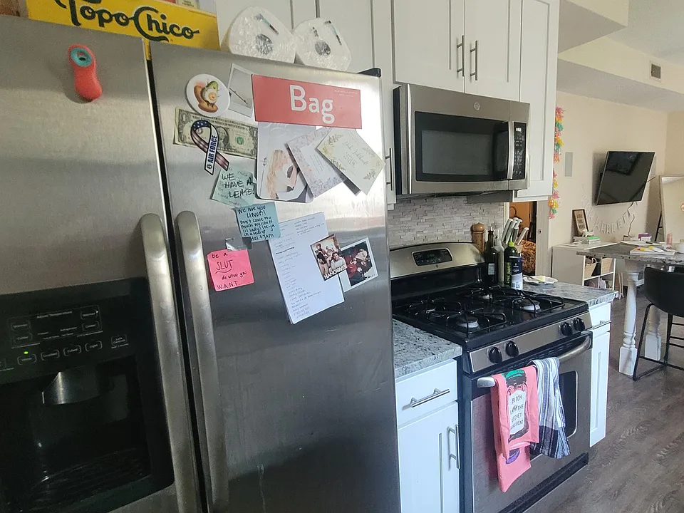 633 W. Arlington Pl.