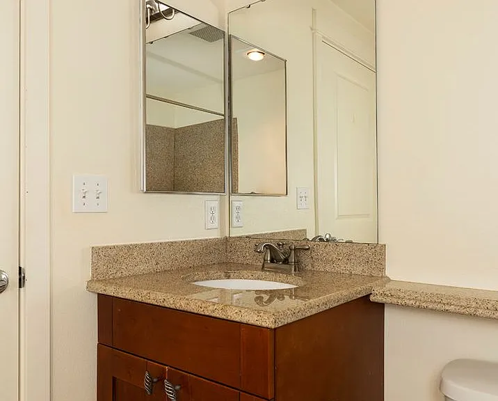 Howard Park Apartments — Photo 39