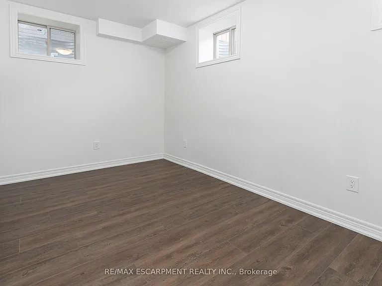 22 Whithorn Cres #LOWER — Photo 14