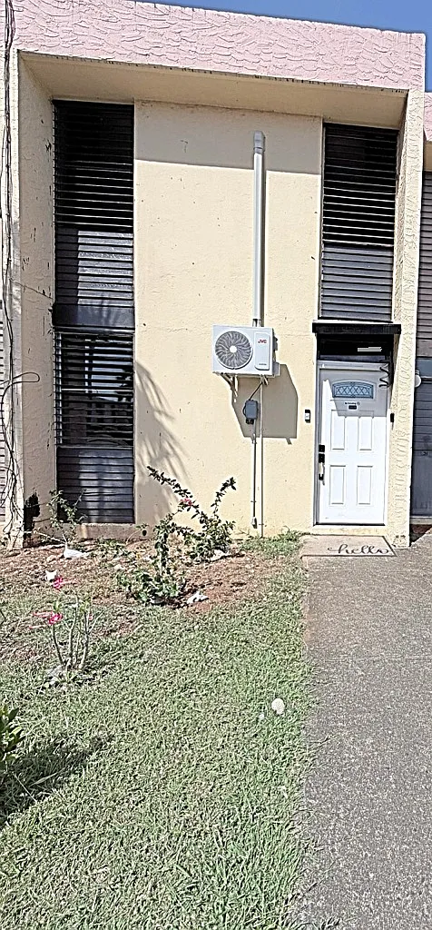 2 bed, 812 sqft, $1,800 — Photo 1