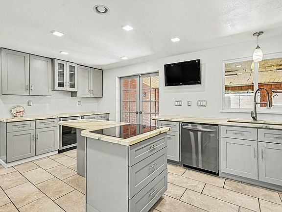5th image of 6881 Fox Way
