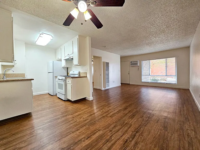 Vista Bella Apartment Homes — Photo 33