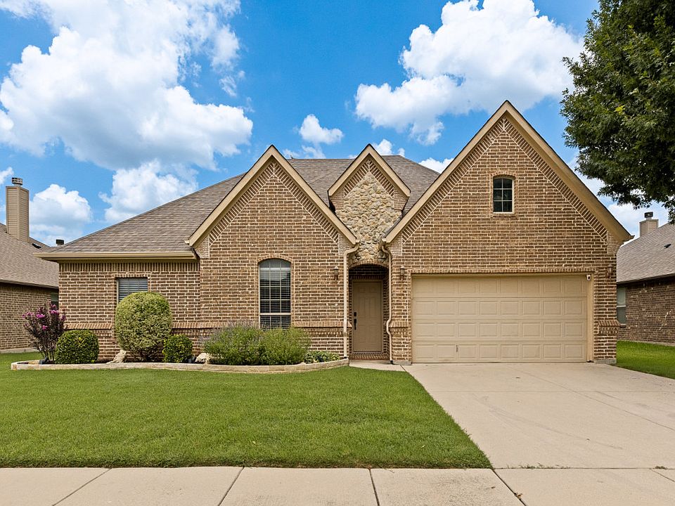 1st image of 455 Chisholm Trl