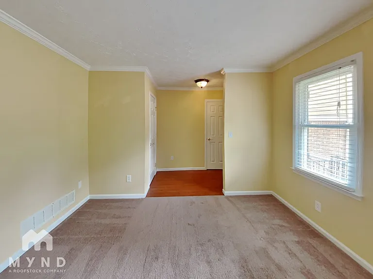 1645 Brantford Dr — Photo 7