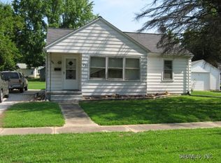855 E College Ave, Greenville, IL