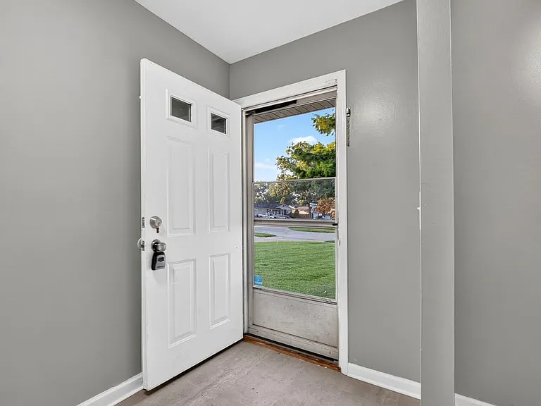 3444 Woodpath Dr — Photo 11