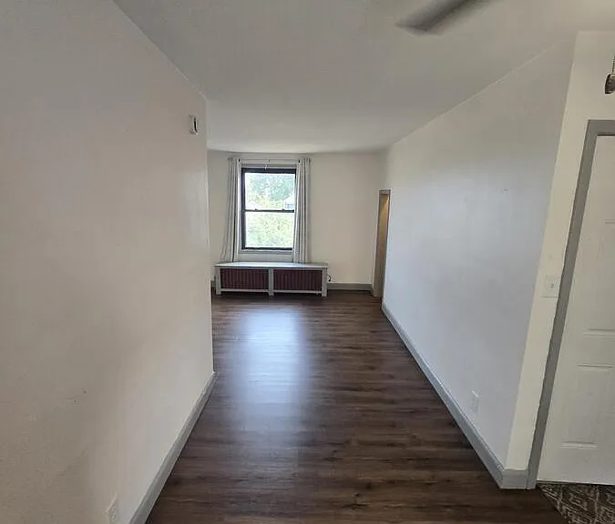 604 7th St S #2 — Photo 3