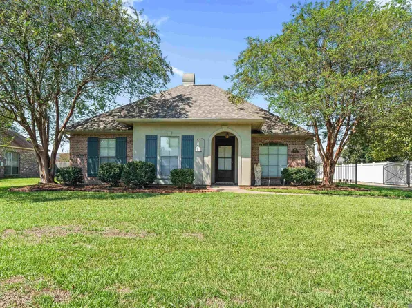 6685 Windwood Dr, Zachary, LA 70791