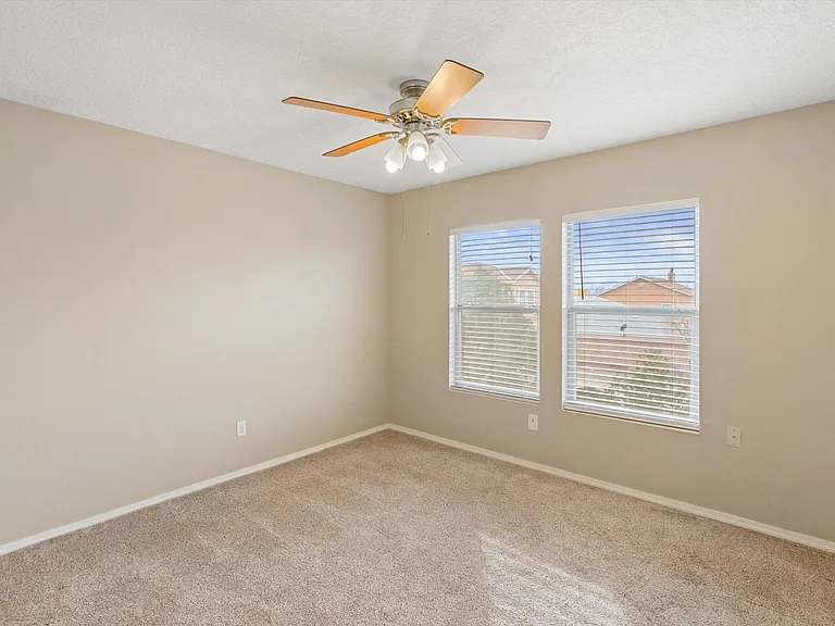 12428 Rainier Way NE — Photo 29