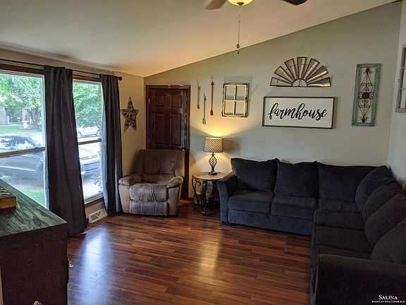 4th image of 740 Greenbriar Cir