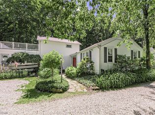 15879 Hemlock Rd, Chagrin Falls, OH 44022