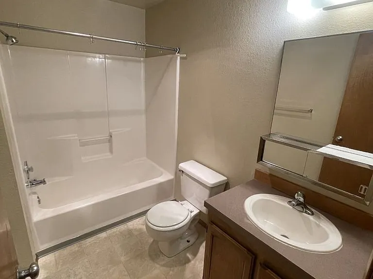5705 Hendrickson Ave — Photo 6