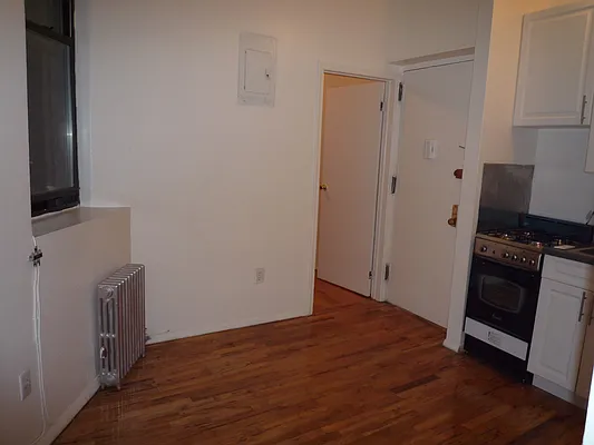 Rented by JR Properties, LTD | media 8