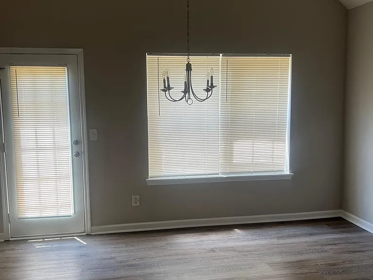 4649 Ravenwood Loop — Photo 5