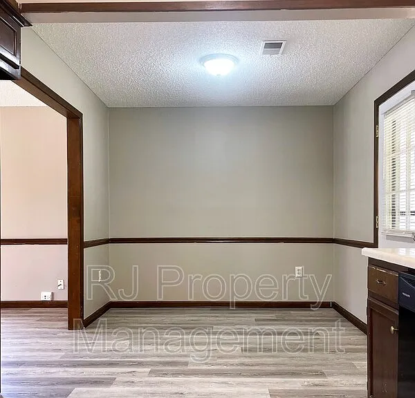 6600 Stockport Dr — Photo 11
