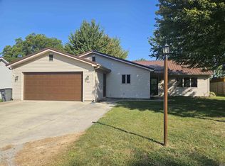 409 Sunset Ln, Decatur, IN 46733
