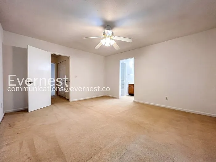 402 Hamilton Trce — Photo 11