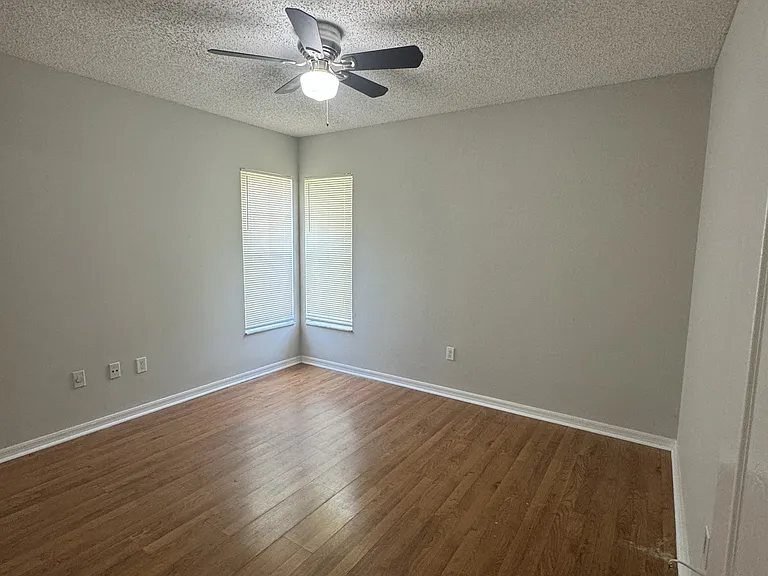 1632 SW Bascom Ave — Photo 8