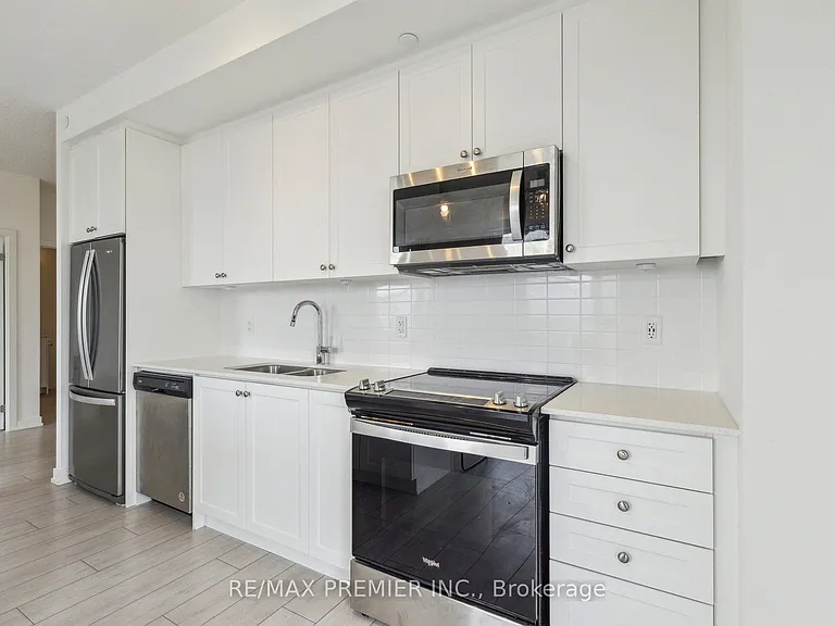 55 Duke St W #1709 — Photo 33