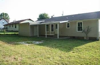 4th image of 3460 Arvin Dr