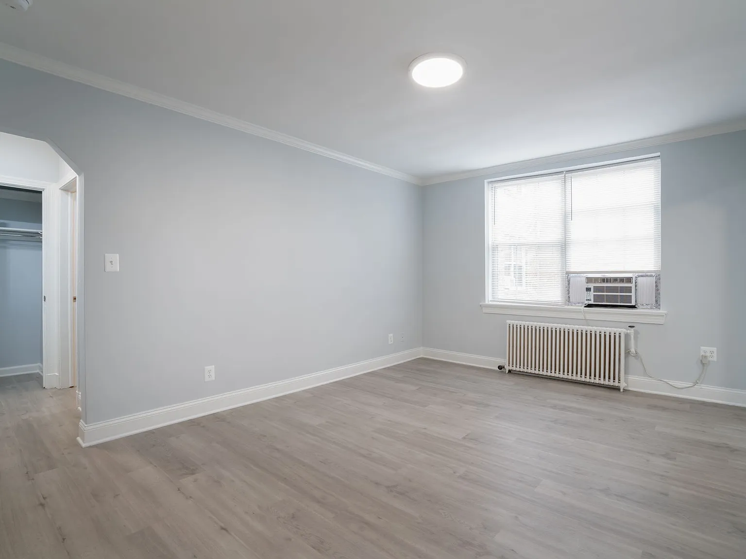 Studio, 448 sqft, $1,325 — Photo 3