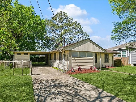 3rd image of 4516 Louisa Dr