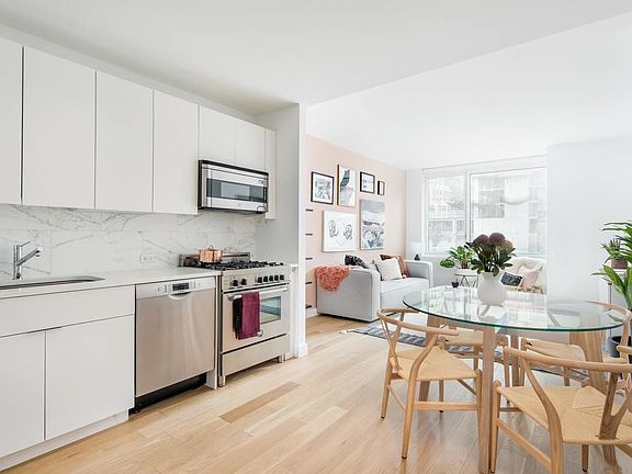 4th image of 515 9th Ave APT 12D