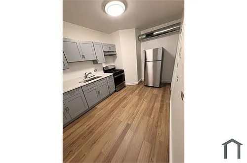 708 W 76th St #1 Photo 1 708 W 76th St #1 Photo 1