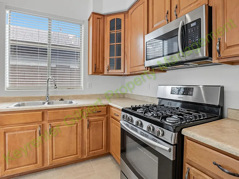 33958 N Barbara Dr — Photo 14