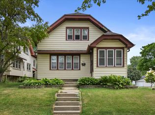 976 S 58th St, West Allis, WI 53214