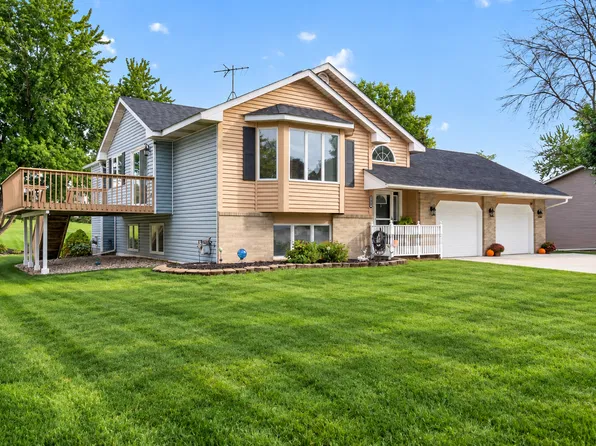1608 Tierney Dr, Hastings, MN 55033