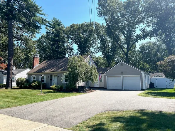 505 Converse St, Longmeadow, MA 01106